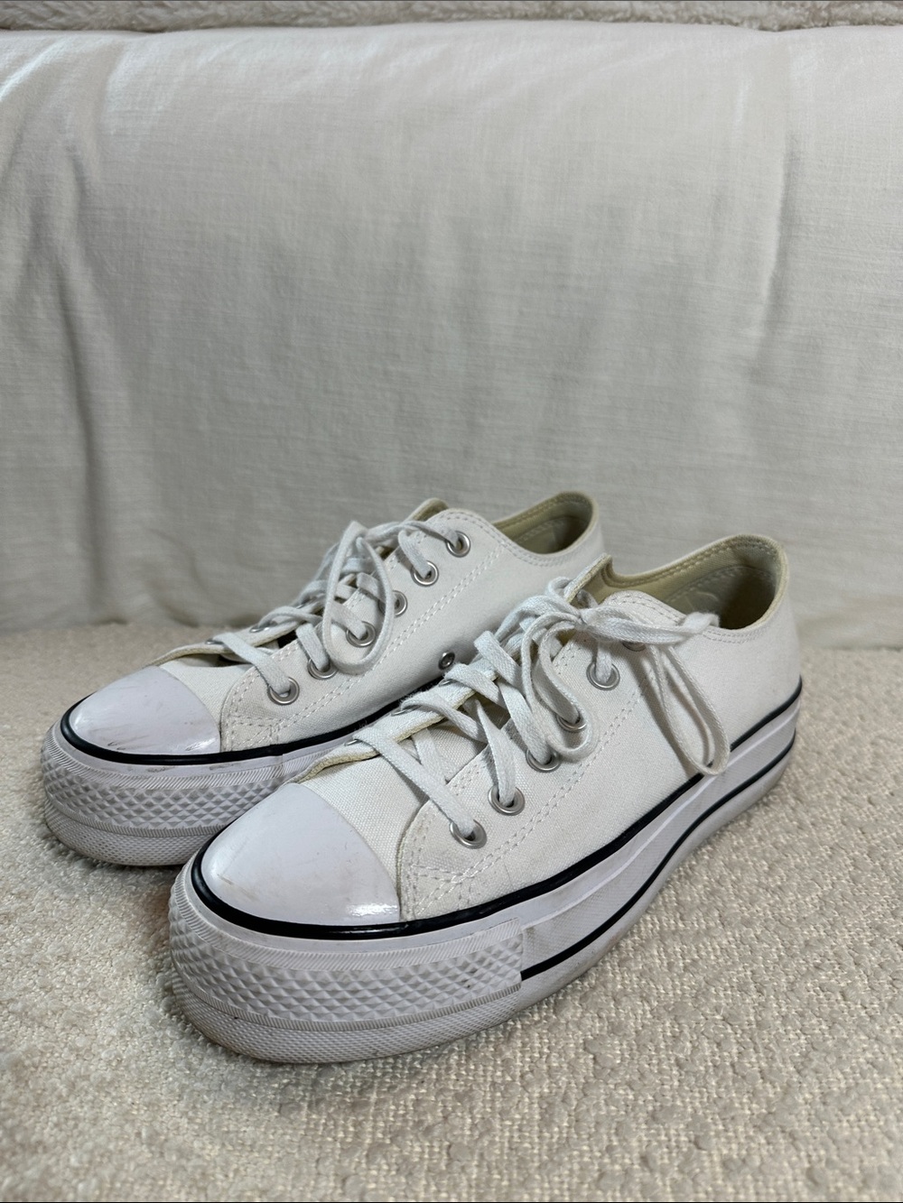 Converse White Canvas Low-Top Platform Sneakers
